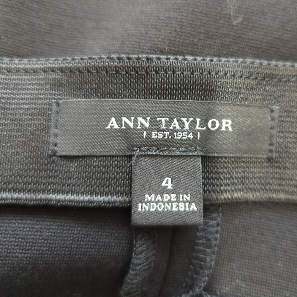 Ann Taylor Black Classic Stretch Knit Pencil Skirt Unlined Size 4 - Picture 6 of 7